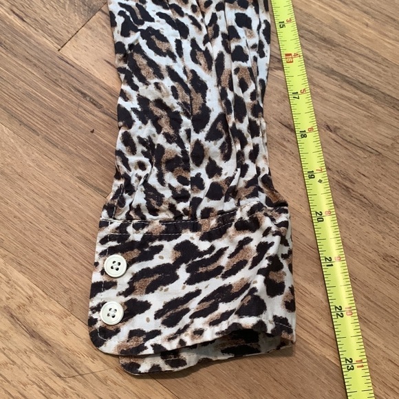J. Crew The Perfect Shirt Long Sleeve Button Down Leopard Print Women’s XS - Picture 13 of 13